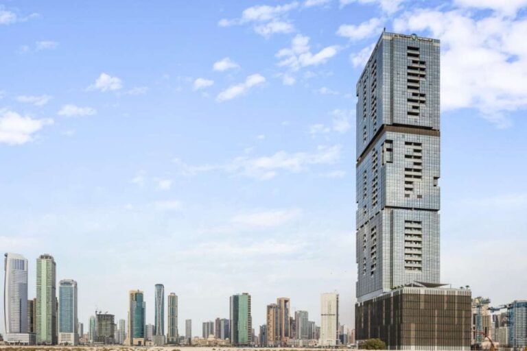 La Plage Tower | Luxury Residences on Sharjah Mamzar Corniche | Al Thuriah