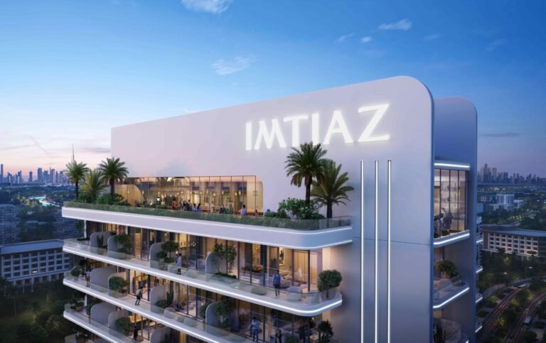 Le Blanc by Imtiaz